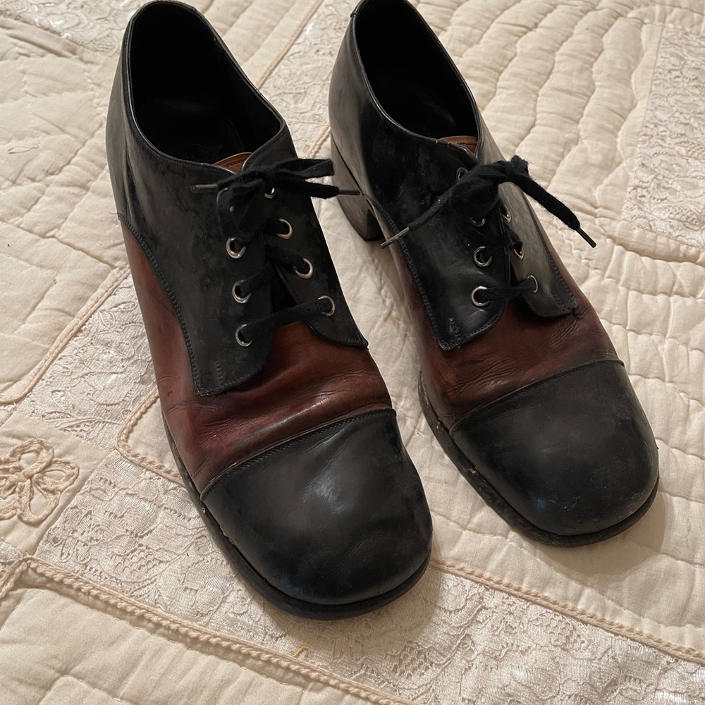 Men’s Florsheim Brand Shoe, Black and Brown size 10.5, vintage 1970’s.